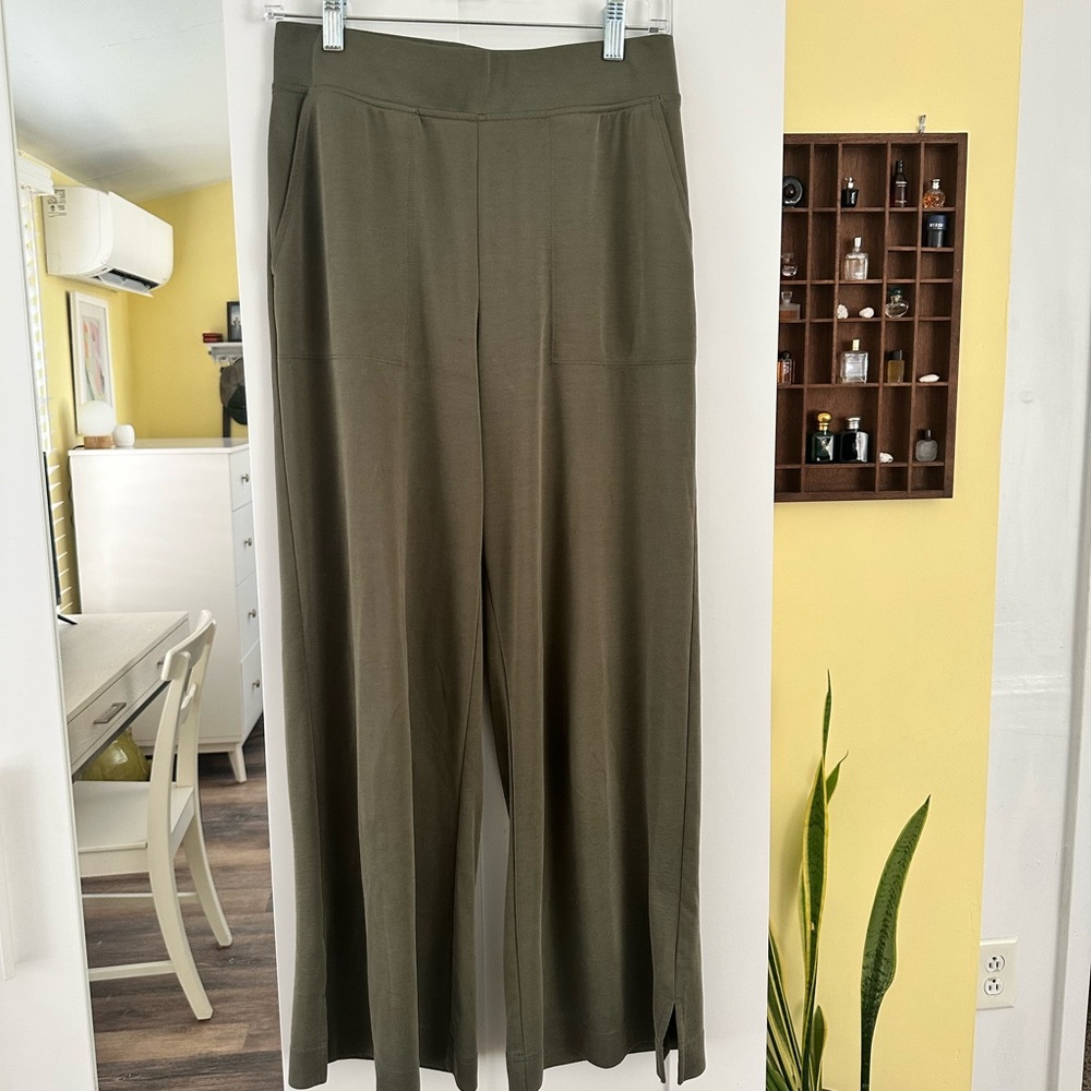 The Loft Olive Green Women's Gaucho Pants